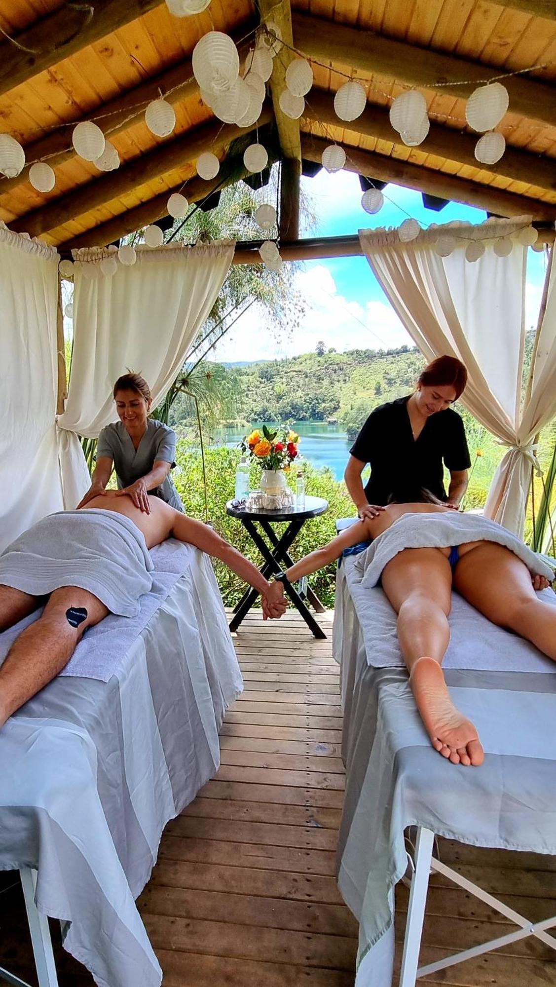 Levit Glamping - Hotel Guatape Penol (Adults Only) Eksteriør billede