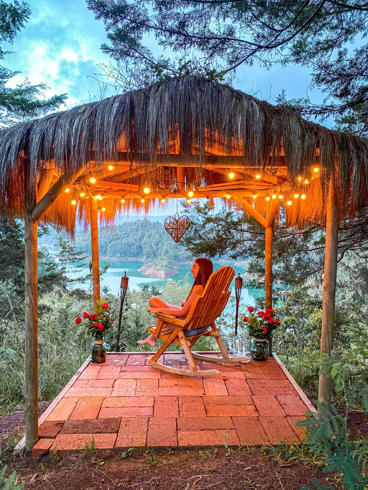 Levit Glamping - Hotel Guatape Penol (Adults Only) Eksteriør billede