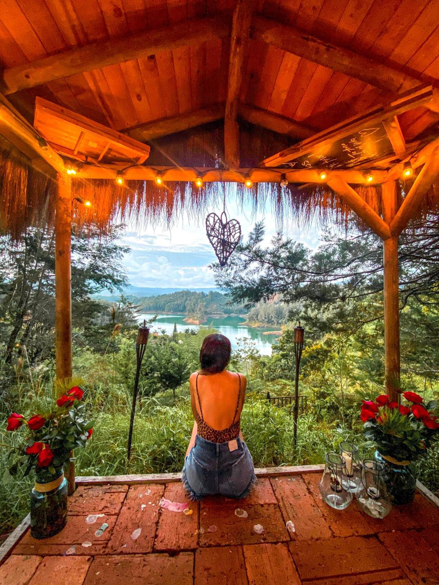 Levit Glamping - Hotel Guatape Penol (Adults Only) Eksteriør billede