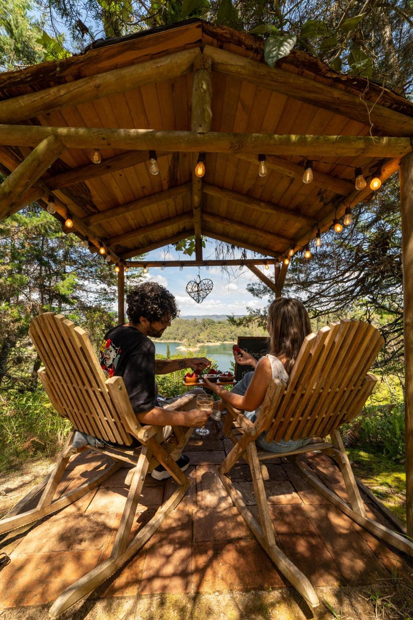 Levit Glamping - Hotel Guatape Penol (Adults Only) Eksteriør billede
