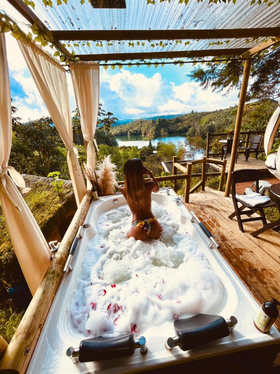 Levit Glamping - Hotel Guatape Penol (Adults Only) Eksteriør billede
