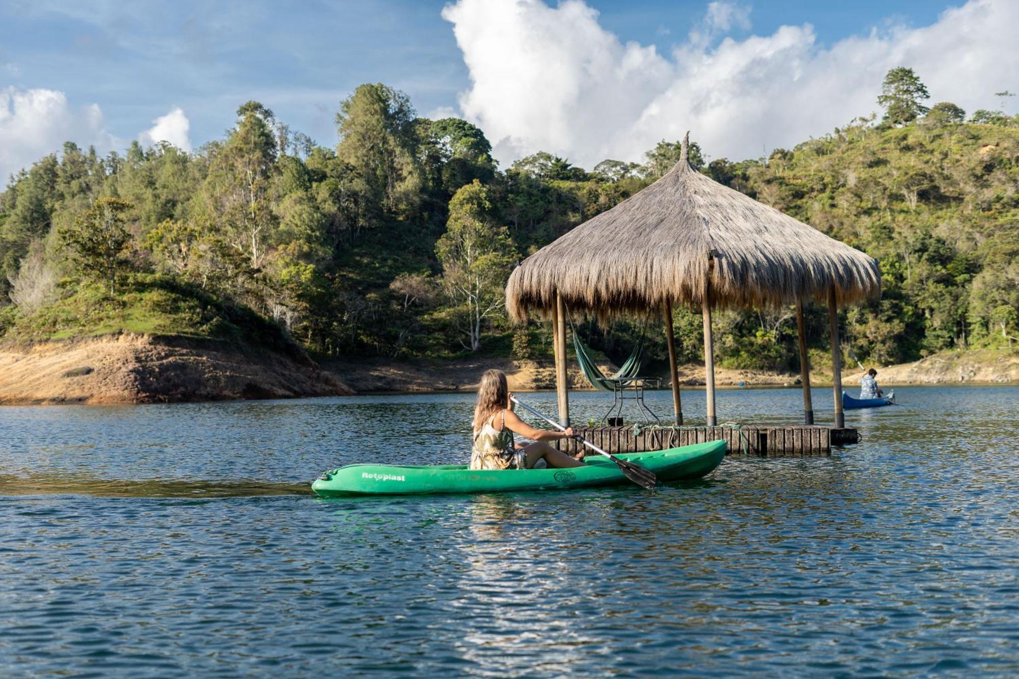 Levit Glamping - Hotel Guatape Penol (Adults Only) Eksteriør billede